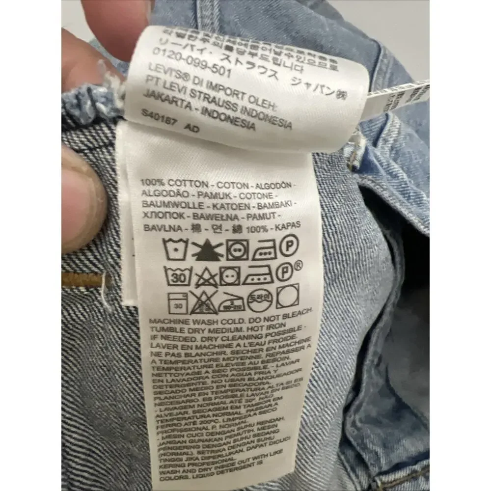 Levi’s Womens Medium Frayed Denim Vest Biker Patches Skull - Picture 10 of 13